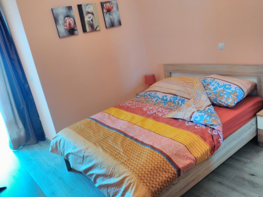 Apartment Sea Space Dobra Voda Exterior photo